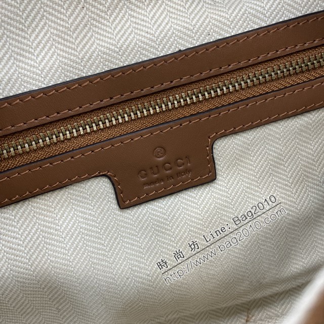 Gucci專櫃古馳最新款Emblem男士旅行系列斜挎包腰包 jh2579型號：821162